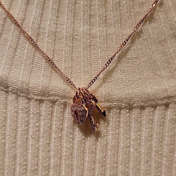 NWT GBG adjustable necklace  - Picture 6 of 6